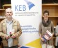 Bild: Hirsch
Geschäftsführer Hartmut Meyer, Vorsitzender Robert Glöckl, Bildungsreferentin Eva Bräuer und Sachbearbeiterin Irene Bierler (von links) stellen das neue Programm der Katholischen Erwachsenenbildung vor.