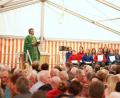 Bild: JOCHEN NEUMANN 
ERBENDORF
Pfarrer Martin Besold feierte mit den Festbesuchern die Messe, die der Kinder- und Jugendchor Immenreuth musikalisch umrahmte.