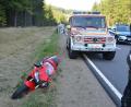 Bild: dob
Der 35-jährige Biker zieht sich bei diesem Unfall mittelschwere Verletzungen zu.
