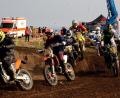 Bild: zer
Aufnahmen aus den Starts der Motocrossräder, Auf der Strecke, mit Quads oder den Crosszweirädern. Da wurde es schon mal eng in den Kurven. Dazu Sprünge über die Hügel.