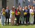 Bild: Pressestelle Stadt Marktredwitz
Dienstjubiläen bei der Stadt Marktredwitz (von links): Petra und Stefan Reichel, Tanja und Reinhard Schwintek, Olena Kahaniuk, Oberbürgermeister Oliver Weigel, Uwe Kuchenbäcker, Stadtkämmerer Markus Brand, Margit Denzner, Michael Fuchs (stellv. Leiter Ordnungsamt), Sabine Hecht, Lothar Friedmann (Leiter Hauptamt), Personalratsvorsitzender Roland Sommer und Franziska Friedrich (Leiterin Personalamt) .