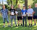 Bild: hai
SK-Vorsitzender Marcus Köppel (rechts) gratulierte den Siegern des zwölften Kirchenlaibacher Crosslaufs: (von links) Wolfgang Ackermann, Tommy Kaufmann, Stefan Gewinner, Kerstin Schmidt, Matthias Herrmann und Martin Schmid.