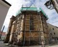 Bild: Wolfgang Steinbacher
Zur Zeit trägt die Frauenkirche im Herzen der Stadt Gerüst. Die dringend notwendige Notsicherung des Dachs steht aber kurz vor der Vollendung. Bleibt die Frage nach der Nutzung.