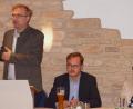 Bild: weu
MdL Alexander Flierl (links) sprach in der "Taverne" Lind über die Folgen des Volksbegehrens und deren Umsetzung durch das bayrische Kabinett.
