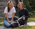 Bild: spw
Sophie Zepnik (links) und Anna Souvignier hatten Ende 2016 die Idee zu einer nachhaltig produzierten Yogamatte. Jetzt gehen die beiden jungen Firmengründerinnen von hejhej-Mats einen weiteren Schritt: Sie wollen die dazu passende Tasche in Serie bringen - natürlich auch aus recyceltem Material.