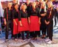 Bild: sml
Vorsitzender Martin Käck (links) und sein Helferteam beim "Fest" im Juli: Sein 100-jähriges Bestehen feiert der ATSV Windischeschenbach mit vielen kleinen Aktionen über das Jahr verteilt.
