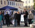 Bild: cog
Dicht umlagert ist das Glücksrad, das heuer der Verein "Menschen in Not erreichen" (MEINE) betreut.