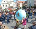 Bild: Gabi Schönberger
Auch in Weiden gingen Menschen auf die Straße um für mehr Klimaschutz zu demonstrieren.