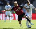 Bild: agentur_dpa
Viel Kampf, wenig Klasse: Nürnbergs Torschütze Johannes Geis (links) im Duell mit Marvin Wanitzek vom KSC.