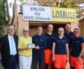 Bild: rha
Das HvO-Team freut sich über eine Zuwendung des Schnäppchen- und Flohmarktladens der Pfarrei Vilseck.Von links: Gabriele Wilfling, Friedrich Bosser und Veronika Pröls vom Schnäppchen- und Flohmarktladen, HvO-Vorsitzender Andreas Obermeier, Christian Kurz, Corina Kaiser, Franz Kurz und Romy Küllmer-Urbanczyk.