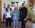 Bild: gi
Ursel und Dieter Friemel aus Dortmund wurden für den 55. Aufenthalt in Moosbach von Bürgermeister Hermann Ach geehrt und danke gesagt für all die vielen Urlaubsjahre in Moosbach.