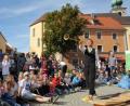 Bild: frd
Nicht nur bei den Auftritten von "Sepp Schabernack" auf dem Marktplatz war der Andrang groß: Der Michaelimarkt in der Einkaufsstadt Oberviechtach lockte Kundschaft und Besucher in großer Zahl an.