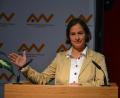 Bild: inl
"Wir sind an einem Punkt angelangt, an dem es auf den Einzelnen ankommt", mahnte Heike von Eyb, MItorganisatorin des Kongresses und Sprecherin der Steuerungsgruppe der Initiative Fairtrade-Stadt Amberg, in ihrer Begrüßungsrede. Nur so änderten sich auch die Politik und die gesamte Gesellschaft im Hinblick auf faire Wirtschaftsbeziehungen.