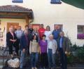 Bild: exb
Info-Besuch auf dem Ferienhof Wegmann in Rodenzenreuth: In der hinteren Reihe von links Angela Burger, Peter Brüchner, Christine Weidmann, Mario Rabenbauer, Tanja Mai, Stefan Müller, Maria Spörer, Norbert Wegmann; vorne von links Helmut Härtl, Margit Bayer, Rosalinde Wegmann, Karl Sticht, Roland Grillmeier.