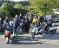 Bild: att
Bei herrlichem Herbstwetter machten sich 20 Zweiradfahrer mit der Thumsenreuther Feuerwehr auf eine Reise durch das Kemnather Land. Doch die Ausfahrt war nicht ohne Pannen. Die älteste Maschine (Baujahr 1951, 248 Kubikzentimeter, mit Beiwagen) steuerte Alfons Höcht (links).