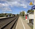 Bild: obe
An der Bahnstrecke durch Neusorg könnte sich in Sachen Elektrifizierung was tun. „Scoping“ ist übrigens die Definition von Aufgaben- oder Untersuchungsumfängen in komplexen Planungsprozessen.