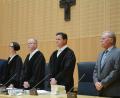 Bild: Gabi Schönberger
Die Schwurgerichtskammer am Landgericht Weiden unter Vorsitz von Richter Gerhard Heindl (Mitte, daneben die Richter Dr. Franziska Stegmair und Matthias Bauer sowie zwei Schöffen) verhängt sechs Jahre.