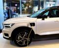 Bild: bz
Mit dem XC40 setzt Volvo die SUV-Welle unter Strom.