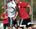 Bild: Büttner, Gerhard
Im letzten Heimspiel gegen den BSC Woffenbach hatten die Grafenwöhrer Spieler (links Johannes Renner) zu oft das Nachsehen. Bessere 90 Minuten lieferte die Sportvereinigung in Straubing ab, was Ansporn für die Partie am Samstag gegen den SC Ettmannsdorf im Sportpark sein soll.