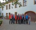 Bild: Stadt Amberg, Reiner Busch
Über die Bedeutung des Amberger Stadtwaldes informierten sich Stadträte aller Parteien bei einer Infotour zum Forsthaus.