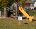 Bild: ow
Am Spielplatz am oberen Markt mussten aus Sicherheitsgründen mehrere Spielgeräte gesperrt werden. Nachdem jetzt feststeht, dass die Altstadtsanierung in diesem Bereich frühestens in zwei Jahren beginnen wird, sollen einige Geräte ersetzt werden.