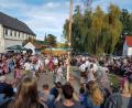 Bild: ast
Der Kirwatanz in Oberwildenau lockt mehrere hundert Besucher an.