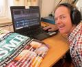 Bild: bk
Pfarrer Matthias Weih hat sieben neue Bibelgeschichten im Flüsterton aufgenommen. Als mp3-Dateien können sie über die Homepage abgerufen werden.