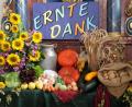 Bild: do
Kunstvoll gestaltet von Mesner Hubert Kastner, erinnert in der Kirche von Oberbibrach ein Erntedankaltar an die Geschenke der Natur.