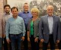 Bild: Picasa
An der Spitze der neuen Vorstandschaft steht der bisherige Vorsitzende Wolfgang Laaths (Zweiter von rechts). Mit im Bild (von links) Bezirksvorsitzender Gernot Schötz, Zweiter Bürgermeister Peter Neumeier, stellvertretender Vorsitzender Walter Martin, Seniorenbeauftrager Helmut Kramer, Schulbeauftragte Andrea Bäumler sowie Kassier und Schriftführer Reinhold Ziermeier.