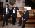 Bild: Georg Koch
Hochvirtuose Sonaten und Konzerte für Trompete und Orgel, Jagdhorn und Orgel bis hin zu meditativen Choralkompositionen standen im Mittelpunkt des Basilikakonzerts mit (von links) Johann Clemens, Ludwig Güttler und Friedrich Kircheis.