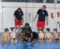 Bild: exb
Gerne zeigte die Wasserwacht den interessierten Kinder, auf was beim Rettungstauchen zu achten ist.
