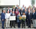 Bild: Andreas Brückmann
Die Verleihung der Goldenen Meisterbriefe der Handwerkskammer Niederbayern-Oberpfalz fand in diesem Jahr im ACC statt. 35 Handwerksmeister waren hierzu nach Amberg gekommen. 18 davon kommen aus Amberg und dem Landkreis Amberg-Sulzbach.