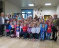 Bild: tja
Die Grundschule und der Kindergarten St. Andreas ließen es sich nicht nehmen, eine eigene Geburtstagsfeier zu organisieren und Bürgermeister Georg Köppl zum 65. Geburtstag hochleben zu lassen.