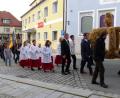 Bild: bgl
In einem eindrucksvollen Kirchenzug wurde die Erntekrone durch die Straßen der Stadt getragen.