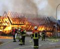 Bild: gf
Großbrand in Einsricht: Ein Bauernhof stand lichterloh in Flammen.
