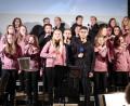 Bild: mng
Chor und Band des Evangelischen Freundeskreises aus Hof berühren mit ihrem Programm "Stärker als die Angst“ das Publikum.