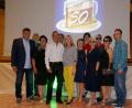 Bild: mor
Anita Hessler (Mitte, mit Ehemann Bernd) feiert ihren 50. Geburtstag. Bürgermeister Edgar Knobloch (links), die Damen der Frauen-Union sowie Vertreter der CSU, Jungen Union und die Gäste gratulieren der engagierten Stadträtin.