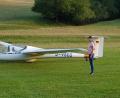 Bild: Alexander Krone (luf) 
Die 15-jährige Flugschülerin Sana Jumah nach ihrem ersten Alleinflug