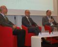 Bild: gib
Beim VBM-Tarifkongress sprachen (von links) Wirtschaftsforscher Professor Michael Grömling sowie die Arbeitgebervertreter Christof Prechtl und Stefan Klumpp.