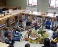 Bild: exb
Die Kinder saßen bei einer Erntedankfeier zusammen.