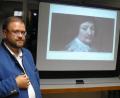 Bild: hrö
Hans Walter (links) aus Kastl sprach über den Dreißigjährigen Krieg im Kemnather Land. Im Hintergrund ist Bernhard von Weimar zu sehen. 1633 hat er mit seinen schwedischen Truppen Kemnath belagert. Nach einer kurzen Auseinandersetzung übergaben ihm die Bürger die Stadt.