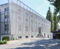 Bild: exb/Science Park C4
Gut vernetzt: Sinnbildlich für die Bildung der Zukunft steht die Fassade des Science-Park C4 in Weiherhammer. Von dort aus fördert die "Lars und Christian Engel (LUCE) Stiftung" Vorhaben für die technologische und wirtschaftliche Entwicklung der Oberpfalz.