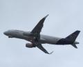 Bild: Christian Luke Mühlich
Der Lufthansa-Airbus A320-200 "Weiden in der Oberpfalz" steigt auf seinem Auslieferungsflug von Hamburg-Finkenwerder nach Berlin-Schönefeld in den Himmel.