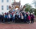 Bild: do
Die sächsische Landeshauptstadt mit Besuch der Semperoper ist für "Manfreds Reisefreunde" immer eine Reise wert. Unser Bild zeigt die Gruppe beim Besuch von Schloss Lichtenwalde.