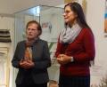 Bild: hka
Anni Weber (links) und Gerda Stollner berichten im Stadtmuseum Sulzbach-Rosenberg über Leben und Werk des Missionars Johann Flierl in Papua-Neuguinea.
