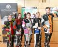 Bild: rwo
Christine Schachner, Maria Kausler, Simona Bachmayer, Elena Zimmermann und Michael Buchbinder (von links) lassen sich von den beiden Niederlagen zum Bundesliga-Auftakt nicht entmutigen.