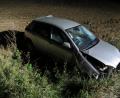 Bild: exb
Über die Leitplanke und sechs Meter in die Tiefe des Straßengrabens – dort kam das Auto total beschädigt auf den Rädern zum Stillstand.