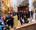 Bild: do
Begleitet von Instrumentalisten der Hofer Symphoniker stellte der Kammerchor Hof unter Leitung von Wolfgang Weser das Konzert in Speinshart unter das Leitthema "Zuversicht"