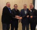 Bild: hai
Dem neuen Ortssprecher Heiko Adelhardt (Zweiter von links) gratulierten die Bürgermeister Wolfgang Hübner, Manfred Porsch und Rudi Heier (von rechts).