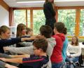 Bild: dob
In verschiedenen Rollenspielen erfuhren die Schüler der Pfalzgraf-Friedrich-Mittelschule am eigenen Leib, was Gewalt und Mobbing anrichten.